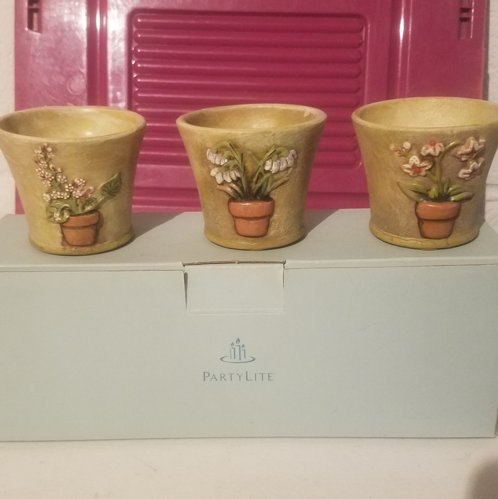 Party Lite Terrace Blossom Trio